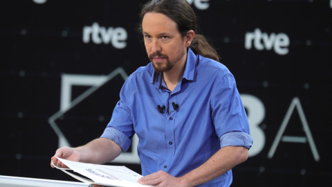 El líder de Unidas Podemos, Pablo Iglesias, antes del comienzo del primer debate a cuatro entre los principales líderes políticos  en TVE. EFE/JuanJo Martín