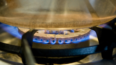 Un quemador de una cocina a gas natural.