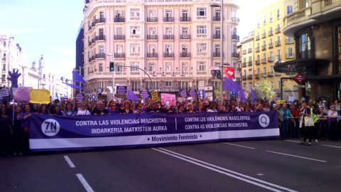 La marcha en el momento en el que llegan a la Gran Vía.