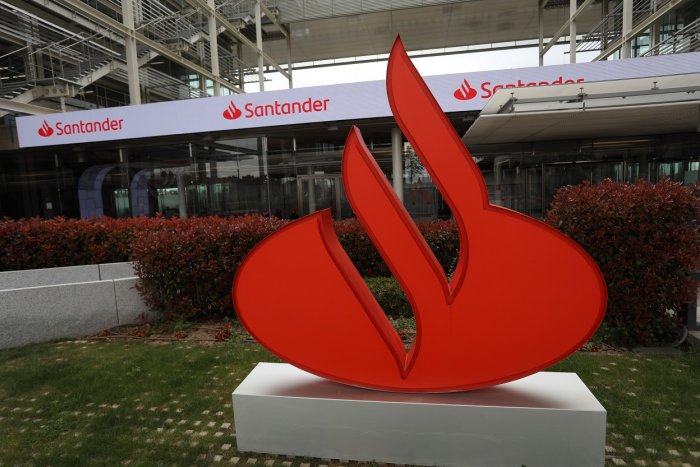 Santander reduce al 10% su participación la inmobiliaria que tiene con Blackstone