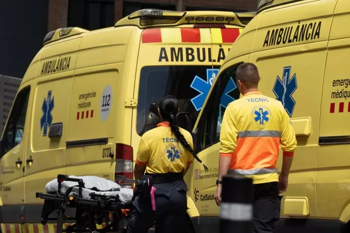 Los sindicatos quieren aprovechar el nuevo contrato de ambulancias en Catalunya para internalizar el servicio