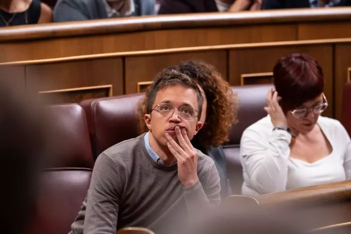 El juez que debe decidir sobre la denuncia contra Errejón pregunta al Congreso si ha dejado el acta