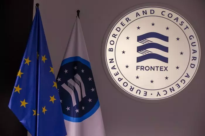 Frontex retuerce el derecho humanitario para zafarse de un caso judicial y alega que cruzar el mar en busca de asilo es ilegal