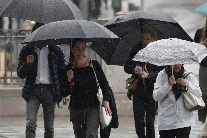 Alerta por fuertes lluvias en Canarias, con la isla de La Palma en aviso naranja