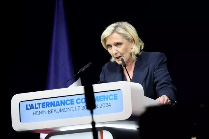 Francia aguanta el aliento: el país vota en un plebiscito sobre la ultraderecha