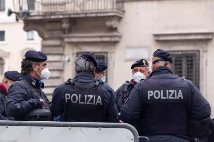 Fascistas agreden a un periodista del periódico italiano 'La Stampa'