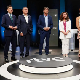  Los candidatos y candidatas a la Junta de Andalucía antes del debate. - RTVE