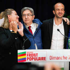 Jean-Luc Mélenchon (c) junto a otros líderes del Nuevo Frente Popular francés, la noche de las elecciones legistalivas.-elmo Pinto / SOPA Images via ZUMA