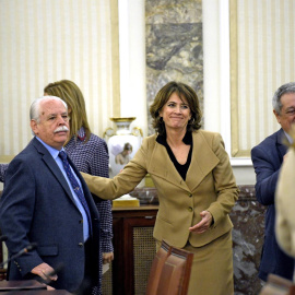 La Fiscal General del Estado, Dolores Delgado, con el teniente Fiscal, Luis Navajas. EP