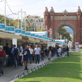 La Setmana del Llibre en Català al passeig de Lluís Companys