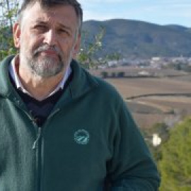 Joan Caball (Unió de Pagesos): "La paperassa i les grans distribuïdores acabaran aniquilant el sector"