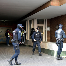 Agentes de la Policía Nacional a 14 de febrero de 2022 en Catalunya