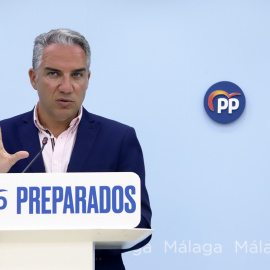 17/08/2022 El coordinador general del PP, presidente provincial y diputado autonómico, Elías Bendodo, ofrece una rueda de prensa tras mantener una reunión con alcaldes y portavoces municipales a 2 de agosto de 2022 en Málaga