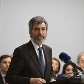 El presidente del Consejo General del Poder Judicial (CGPJ), Carlos Lesmes, durante su intervención tras recoger el II Premio a la Transparencia, Integridad y Lucha contra la Corrupción. EFE/Fernando Villar