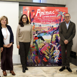 Les autoritats que han presentat l'Animac, amb el cartell promocional d'enguay