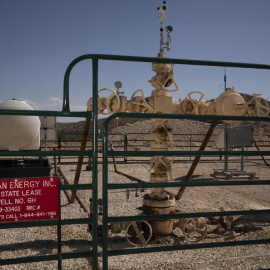 Vista de un pozo de extracción de gas por el método de 'fracking' en el condado de Culberson, Texas.