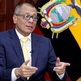 Foto de agosto de 2017 del entonces vicepresidente de Ecuador, Jorge Glas, en una entrevista con Reuters en el Palacio de Carondelet, la sede del Gobierno y residencia del presidente de la República, en Quito. REUTERS/Daniel Tapia