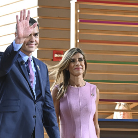 El presidente del Gobierno, Pedro Sánchez y su esposa, Begoña Gómez.