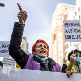 12/02/2022 Manifestación convocada por la Coordinadora Estatal por la Defensa del Sistema Público de Pensiones y otros colectivos, este sábado por el centro de Madrid