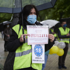 Varias personas participan en una manifestación contra el abuso de la temporalidad en el sector público. Imagen de archivo.