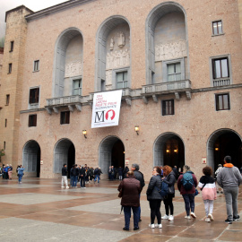 Turistes a Montserrat el dia que se celebra el dia de la Mare de Déu