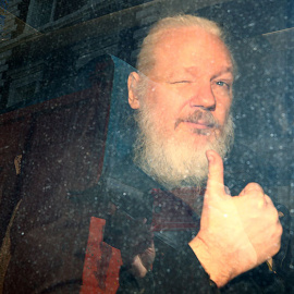 Julian Assange justo tras su detencióN en Londres. REUTERS | Hannah McKay