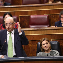 El ministro de Hacienda y Función Pública, Cristóbal Montoro, durante la sesión de control al Gobierno celebrada en el Congreso. EUROPA PRESS