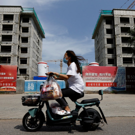 Edificios de viviendas en construcción promovidas por la inmobiliaria Country Garden en Tianjin (China). REUTERS/Tingshu Wang