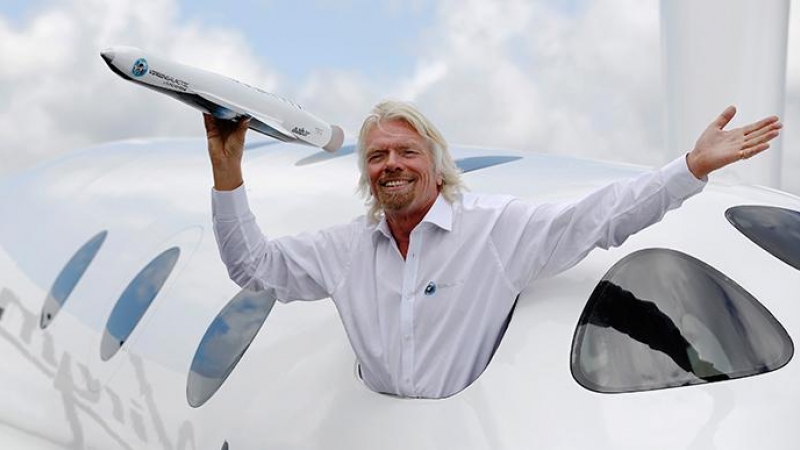 El empresario, Richard Branson, dueño de Virgin Galactic. REUTERS/Luke MacGregor)