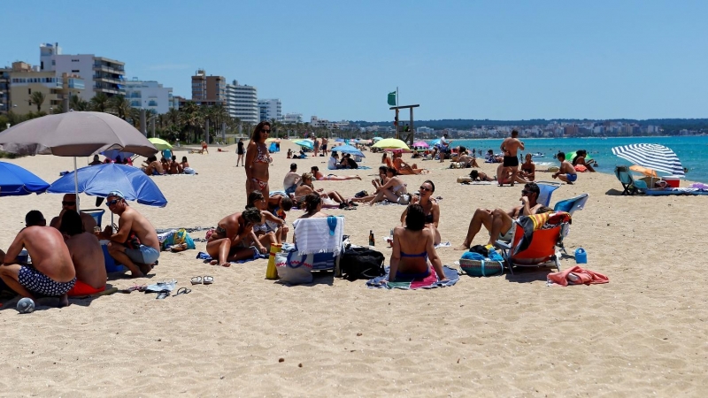 La playa de la Palma en Mallorca, el primer día de nueva normalidad. REUTERS/Enrique Calvo