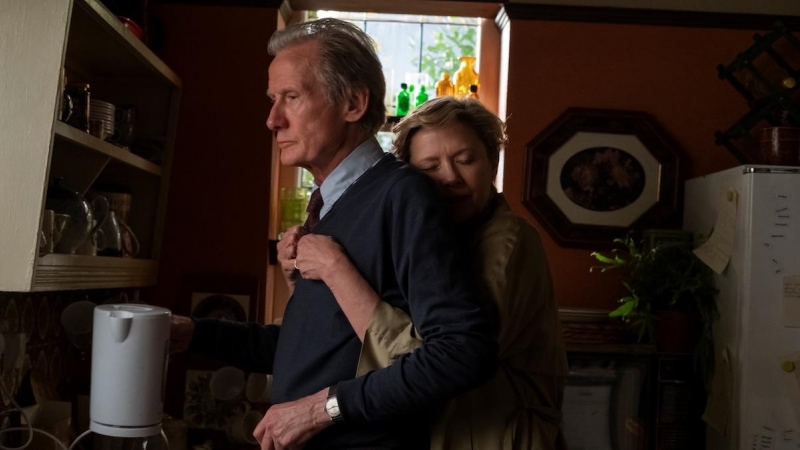 Bill Nighy y Annette Benning, en 'Regreso a Hope Gap'.- A CONTRACORRIENTE FILMS