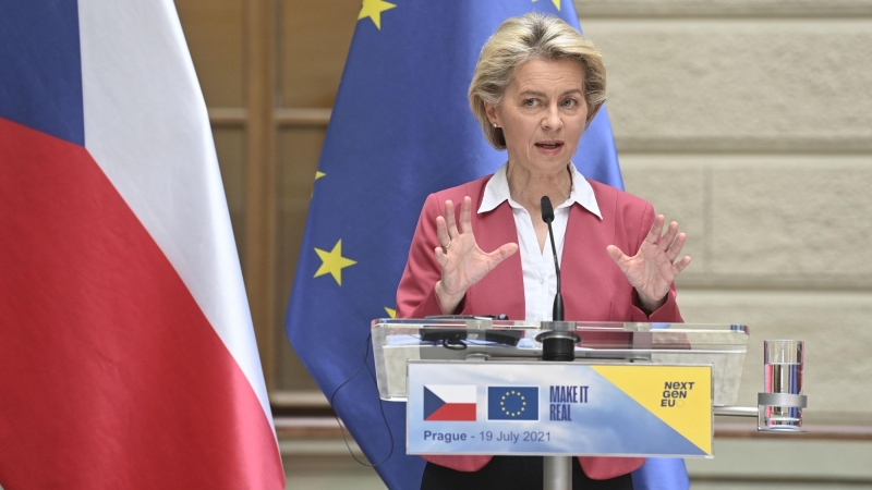 Presidenta de la Comisión de la UE, von der Leyen, en Praga a 19/07/2021.