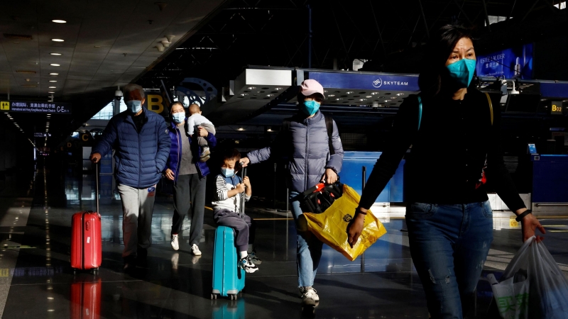 Viajeros chinos en el aeropuerto de Pekín, capital del país.