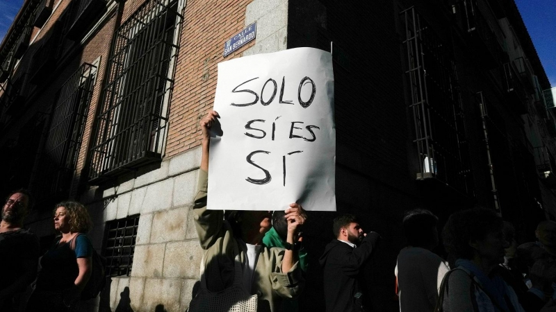 Una pancarta en una manifestación contra la reforma de la ley del 'solo sí es sí', en Madrid. EFE/ Borja Sánchez Trillo