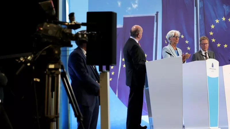 Christine Lagarde, presidenta del BCE, durante la rueda de prensa en la que ha anunciado una bajada de 0,25 puntos de los tipos de interés.
