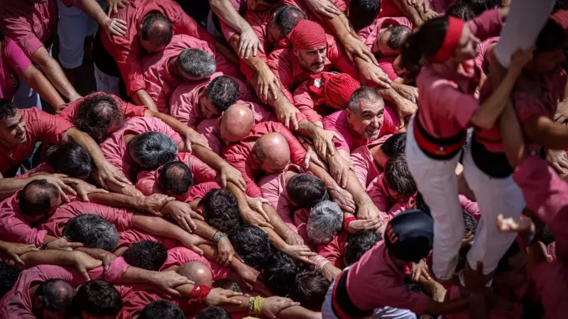 El 4 de 9 sense folre carregat per la Colla Vella Xiquets de Valls per Sant Fèlix a Vilafranca del Penedès