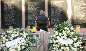 02/04/2021 Un hombre observa el Monumento a los Caidos en Malvinas, al cumplirse 40 años desde el inicio del conflicto bélico con el Reino Unido por la soberanía de las islas, hoy, en Buenos Aires (Argentina)
