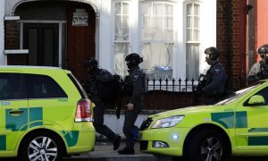 La Policía británica realiza labores de detención tras el atentado de Parson's Green en Londres. REUTERS/Archivo.