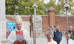 El obispo auxiliar de la archidiócesis de Madrid, Juan Antonio Martínez Camino, oficia la misa en honor a los mártires.-  ACCIÓN JUVENIL ESPAÑOLA