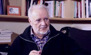 Fotograma de la entrevista de Silvio a Julio Anguita, en Cultura x el cambio.