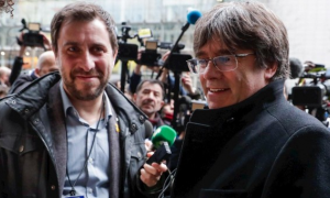 Comín i Puigdemont el dia que van recollir les credencials com a eurodiputats. EFE