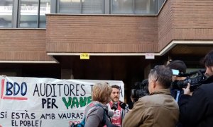 Imatge de l'acció en contra del desnonament del Bloc Llavors. Sindicat de Barri del Poble Sec