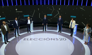 Los candidatos a la Xunta de izquierda a derecha: Ricardo Morado (VOX), Antón Gómez Reino (Galicia en Común); Pancho Casal (Marea Galeguista); Alberto Núñez Feijóo (PP), Gonzalo Caballero (PSdeG-PSOE), Ana Pontón (BNG) y Beatriz Pino (Ciudadanos).