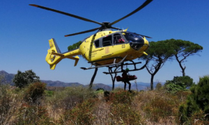 Rescat d'una persona al POrt de la Selva (Alt Empordà) per part d'un bomber dels GRAE