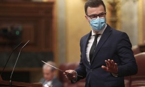 El portavoz de Ciudadanos, Pablo Cambronero, interviene en la sesión plenaria celebrada en el Congreso de los Diputados en el que se debate el proyecto de ley de Impuesto sobre transacciones financieras, la conocida como 'Tasa Tobin', en Madrid (España),