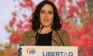 La presidenta de la Comunidad de Madrid y candidata del PP a la reelección, Isabel Díaz Ayuso durante un acto electoral, a 25 de abril de 2021, en Alcorcón, Madrid (España)