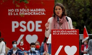24/04/2021.- La ministra de Industria, Comercio y Turismo, Reyes Maroto, interviene durante un acto de campaña del candidato socialista a las elecciones de la Comunidad de Madrid, Ángel Gabilondo, celebrado el sábado 24 de abril.
