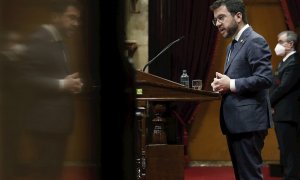 02/06/2021.-El presidente de la Generalitat, Pere Aragonés, interviene durante la sesión de control celebrada este miércoles en el pleno del Parlament.