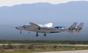 11/07/2021. El avión cohete de pasajeros de Virgin Galactic VSS Unity despega en Spaceport America. - REUTERS