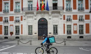 'Rider' de Deliveroo. Foto de archivo.